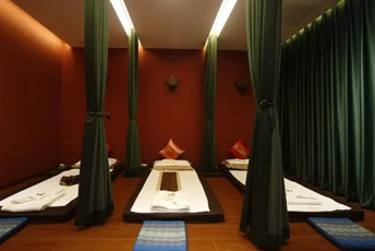 南京玄武区泰式按摩的被动瑜伽:当身体被折叠成诗